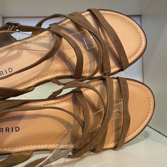 Torrid Womens Strappy Sandals Brown Adjustable Low Heel Shoes Flat Buckle 11 W - Picture 9 of 15